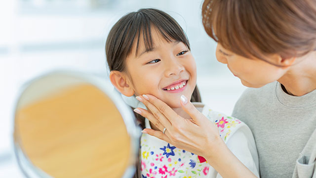 子供の歯は歯石がつきやすいって本当？原因と予防方法について