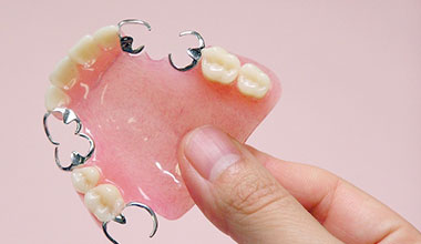 必要最低限の咀嚼機能を回復されたい方へ保険適用の入れ歯